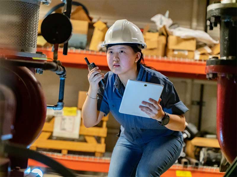 Two Way Radios for Hotel Maintenance